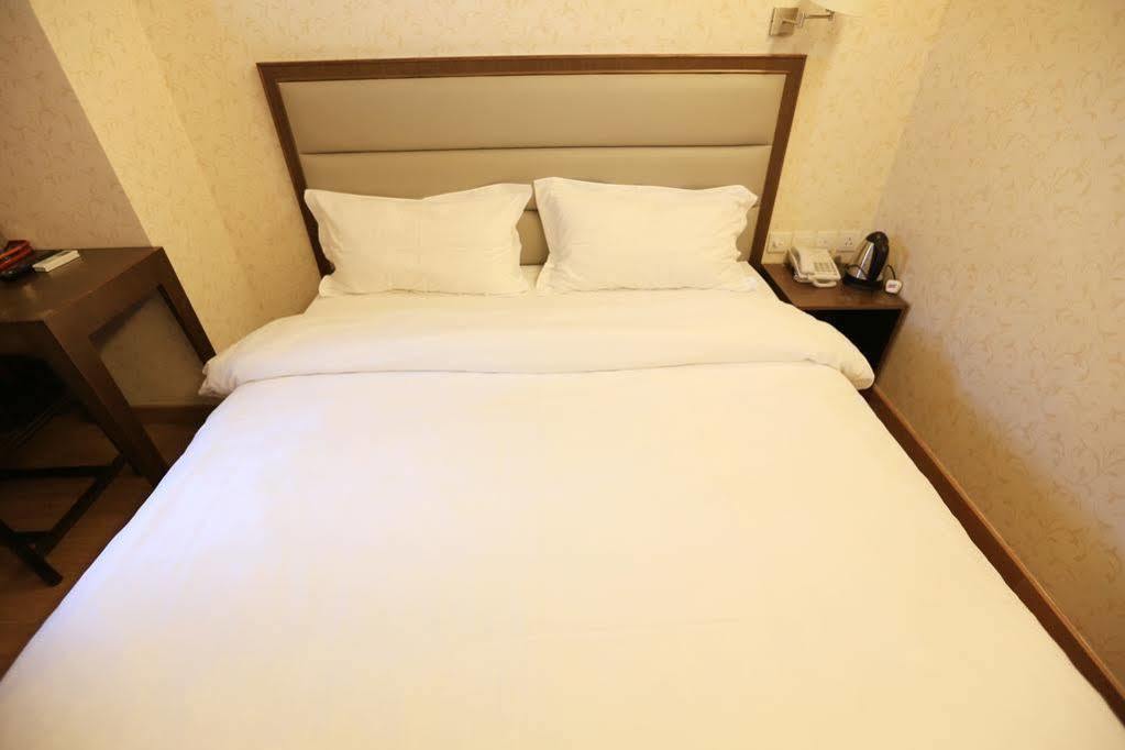 Towns Well Hotel Макао Екстер'єр фото